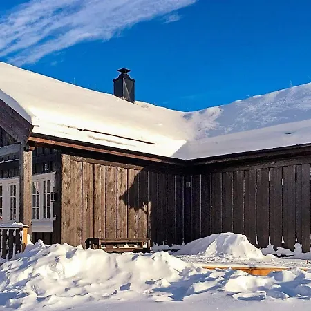 10 Person In Rauland-by Traum Rauland