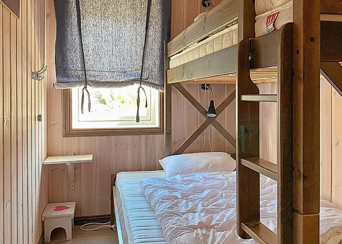 10 Person In Rauland-by Traum Rauland